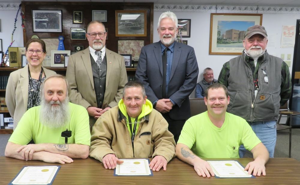 Jim Dexheimer, 25 years, Fran Hessling, 1 year and Dave Kominski, 1 year, Maintenance